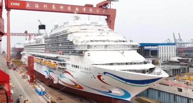 海上巨无霸 我国首艘国产大型邮轮6月6日正式出坞（2023首艘国产大型邮轮出坞）