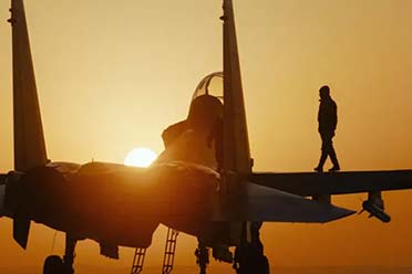 （新闻）王一博《长空之王》宣布密钥延期:延长上映至6月27日